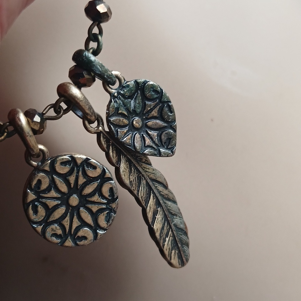 Amazing Lucky Brand Necklace Coppery Colors Feather Plus 2 Charms. Reversible - Picture 9 of 9